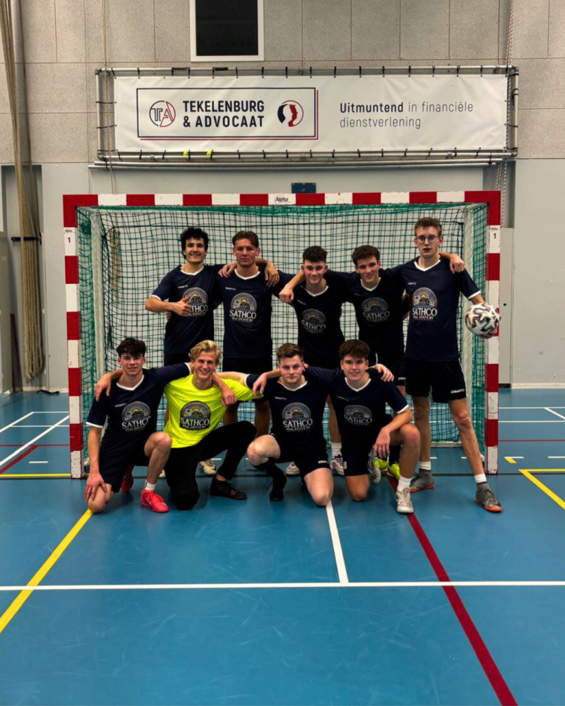 Edward Kemp met zijn zaalvoetbalteam